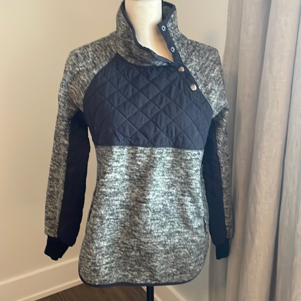 Abercrombie & Fitch Asymmetrical Snap Up Fleece Pullover Size S